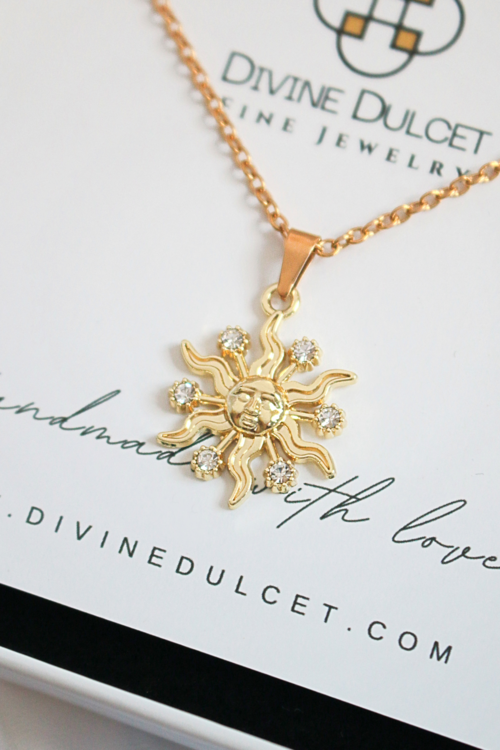 Collier Pendentif Soleil Zircone Cubique 24 Carats